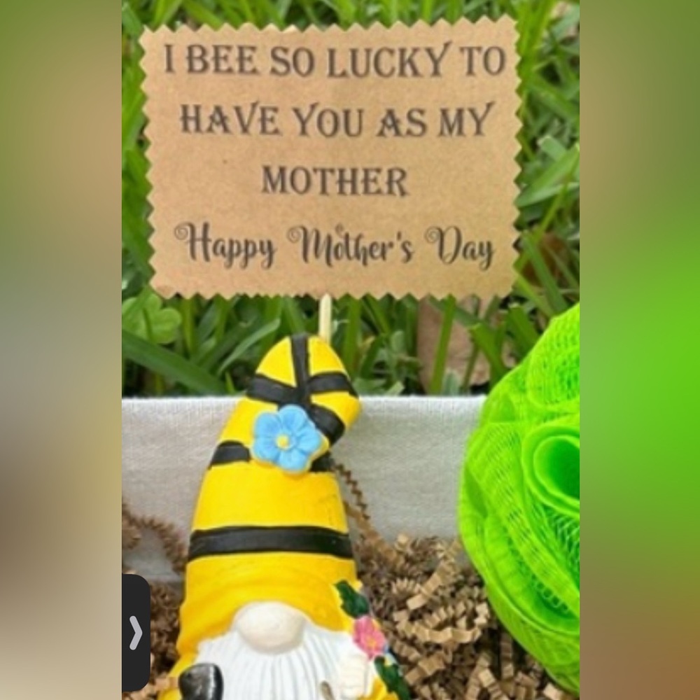 Mother’s Day Bee Pampering Basket - Picture 4 of 4